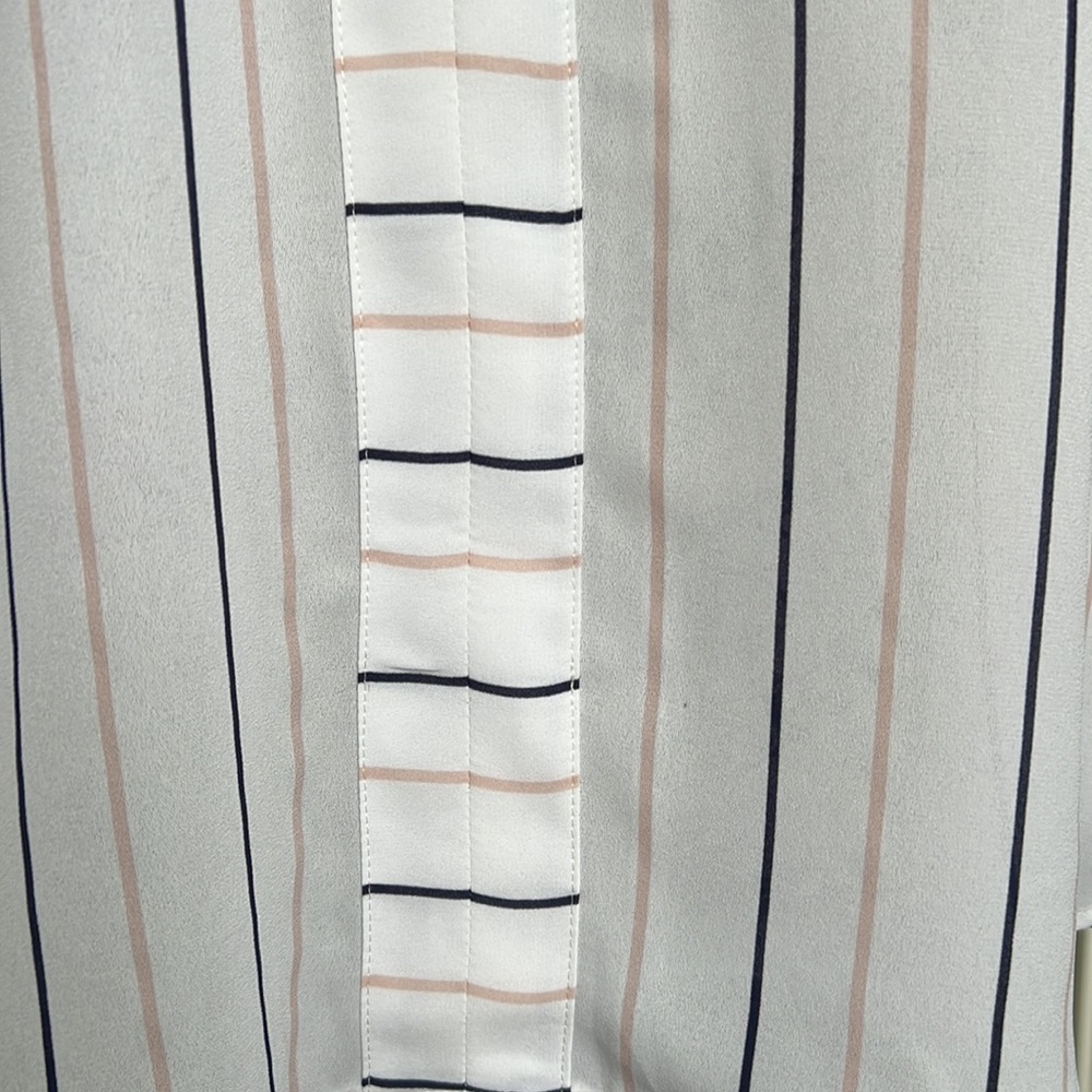 Express Blouse - Picture 10 of 11